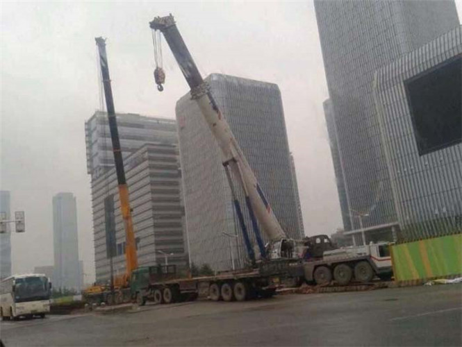 盐源县吊车随车吊出租电话多少
